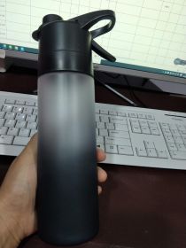 Spray Water Bottle For Girls Outdoor Sport Fitness Water Cup Large Capacity Spray Bottle Drinkware Travel Bottles Kitchen Gadgets (Color: Black)